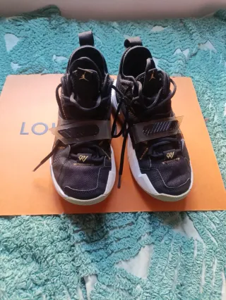 Zapatillas Baloncesto Negras Talla 38,5, Jordan