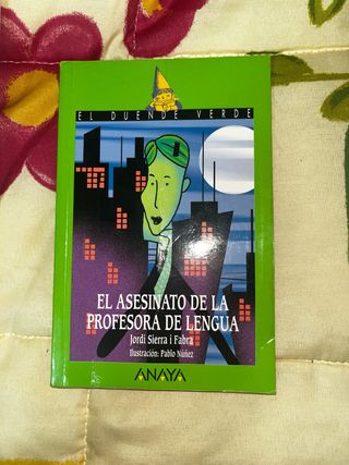 libro el asesinato a la profesora de lengua