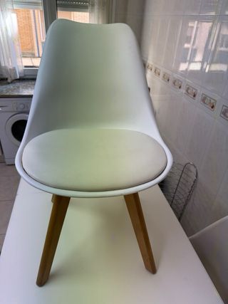 Mesa de comedor blanca lacada extensible