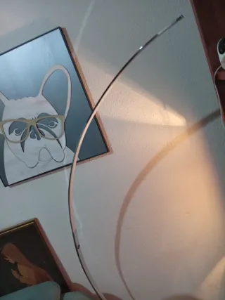 Lámpara de diseño arco metálica