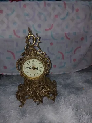 Reloj  antiguo QUARTZ