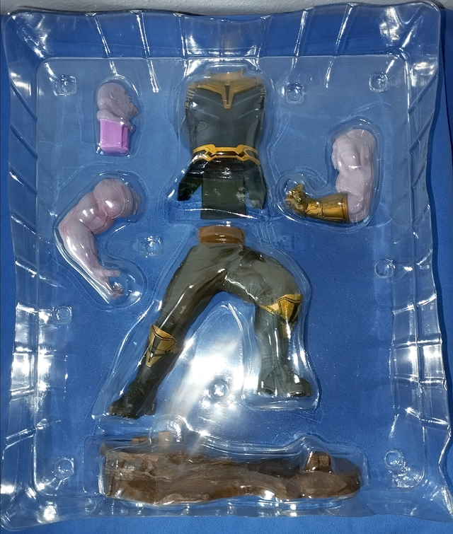 Figura Thanos Vengadores Infinity War Kotobukiya