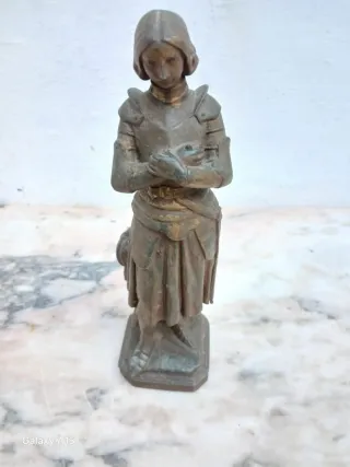 Figura religiosa antigua
