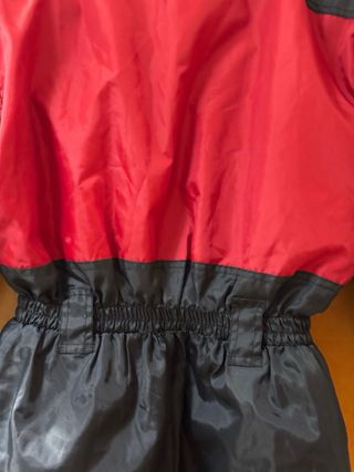 Mono de esquí vintage rojo y negro