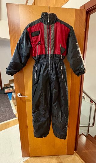 Mono de esquí vintage rojo y negro