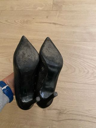 Zapatos de tacón Zara negros