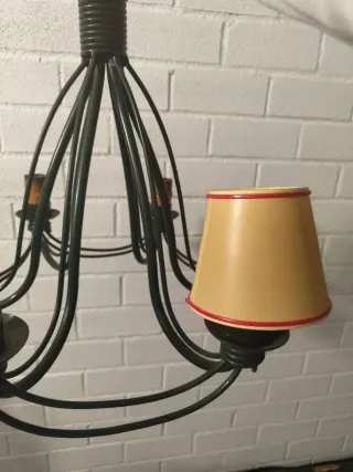 Lámpara araña metal verde