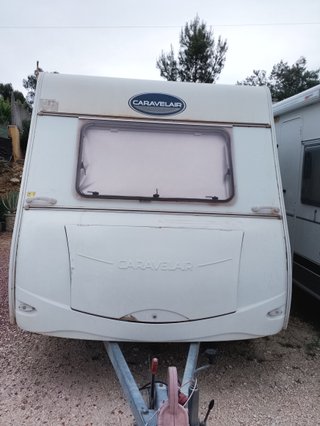 Caravana Caravalier Luxe 445.