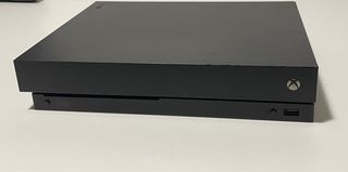 Xbox One X Negra