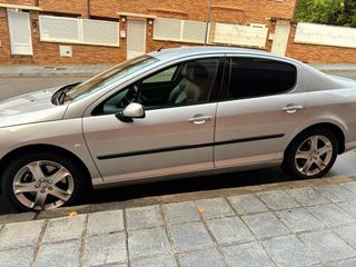 Peugeot 407 2005, 1500 negociable