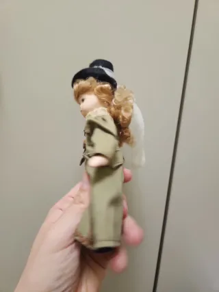 Muñeca de porcelana antigua