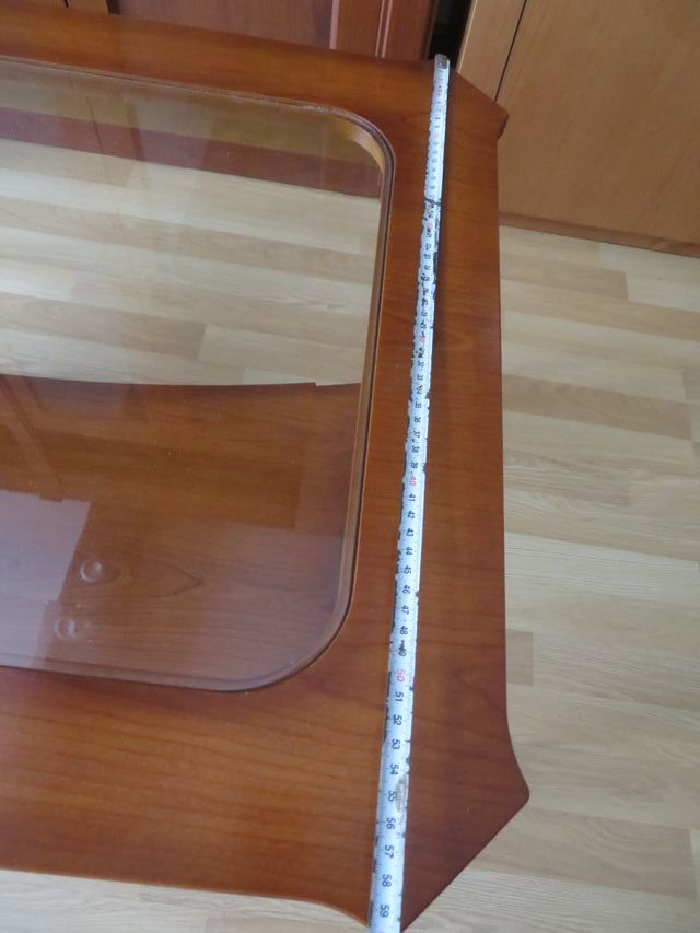 Mesa centro madera y cristal tallada