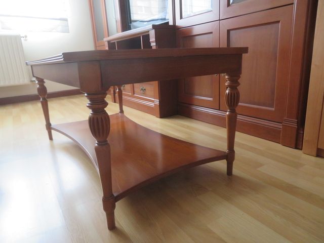 Mesa centro madera y cristal tallada