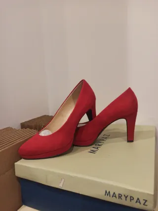 Zapatos de salón Marypaz rojos