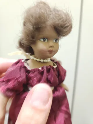 Muñeca de porcelana vintage