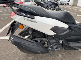 Yamaha Nmax 125 Blanca