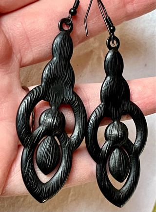 Pendientes vintage negros tipo flamenco
