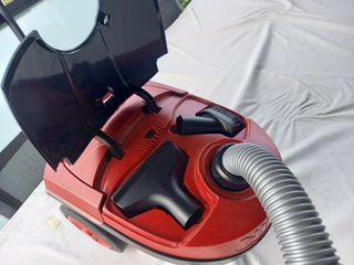 Aspiradora Nilfisk Trineo Roja