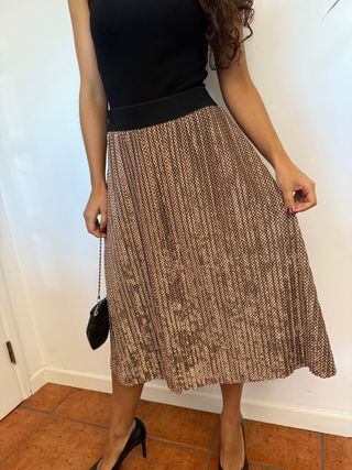 Saia em veludo plissado castanho e dourado