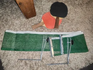 Red y raquetas de Pin Pon