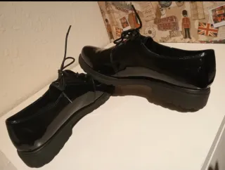 Zapatos de charol negros mujer con cordones