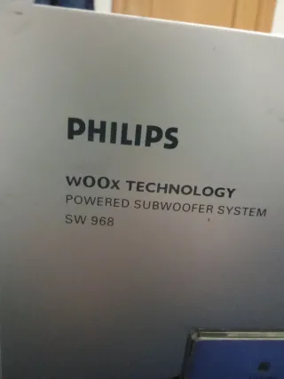 Home Cinema Philips Plata y Blanco