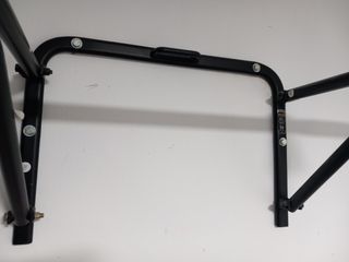 Barra de dominadas para pared.