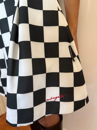 Saia Mangata xadrez preta e branca Tamanho S