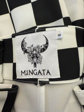 Saia Mangata xadrez preta e branca Tamanho S