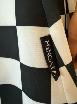 Saia Mangata xadrez preta e branca Tamanho S