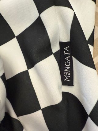 Saia Mangata xadrez preta e branca Tamanho S