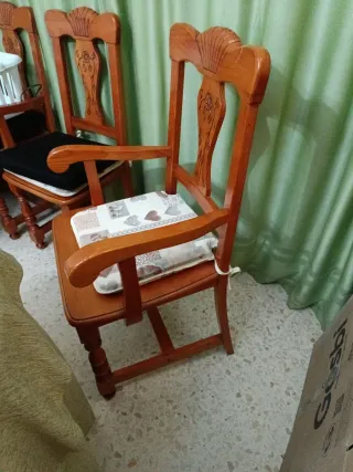Sillón butaca con bordado floral tengo dos butacas