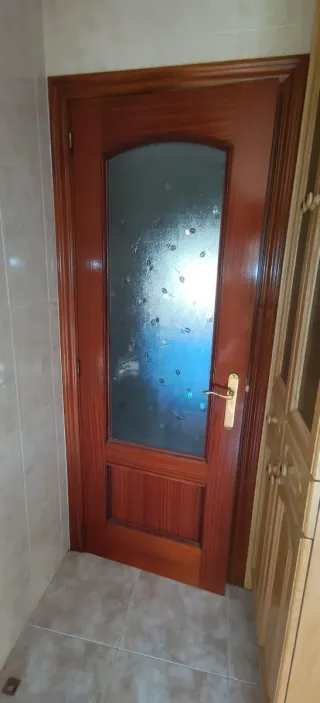 Puertas interiores de madera con cristal