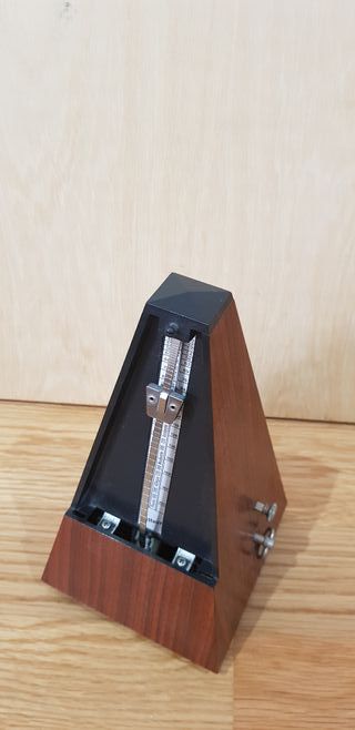 Metrónomo Wittner de madera