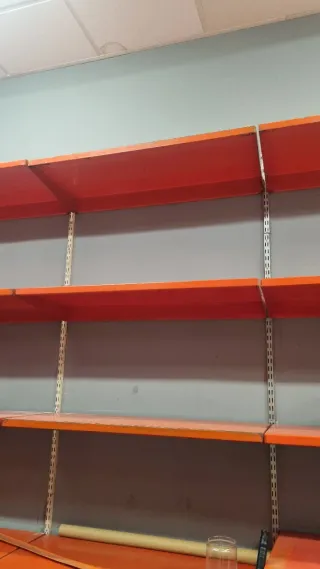 Estanterías metálicas para negocio