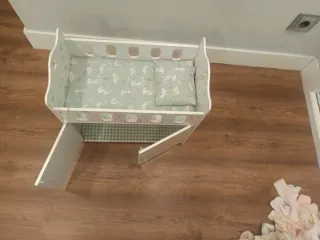Cuna de juguete para bebé con estampado