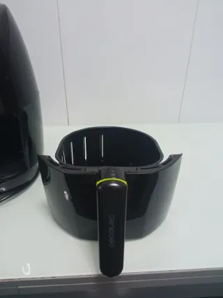 2 Freidoras de aire Cecotec 1,5 litros,
