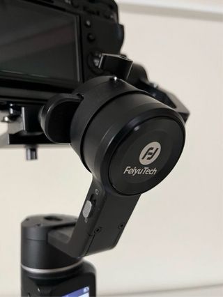 Estabilizador de camara feiyutech