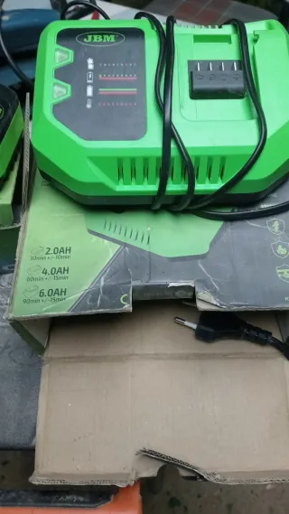 Cargador y Batería JBM 20 AH