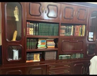 Librería vitrina madera y cristal