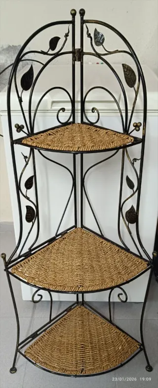 Estantería rincón 3 niveles forja