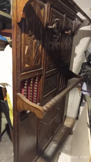 Perchero recibidor estilo castellano