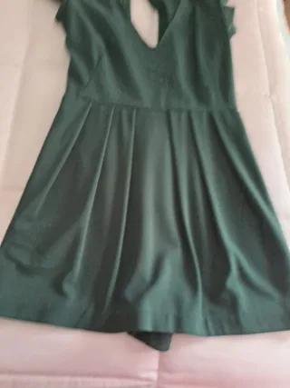 Vestido verde falda pantalón