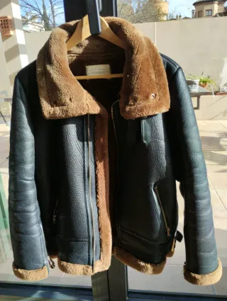Chaqueta Zara Negra con Borrego Interior
