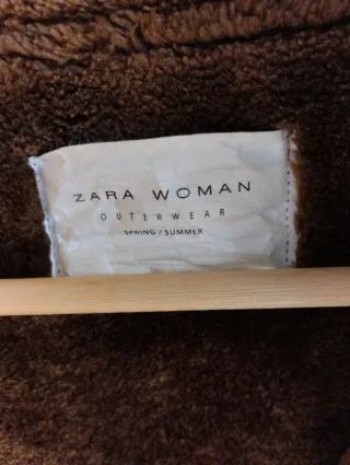 Chaqueta Zara Negra con Borrego Interior