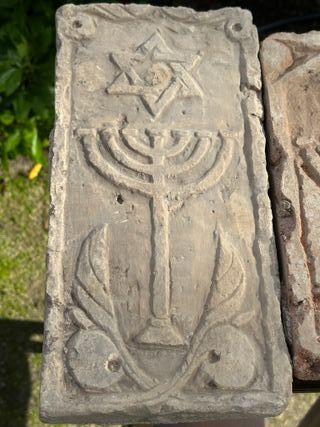 LADRILLO TOLEDANO HISTORICISTA DE UNA MENORÁ