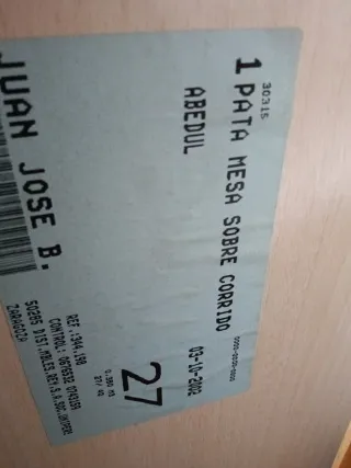 Escritorio madera abedul con cajonera