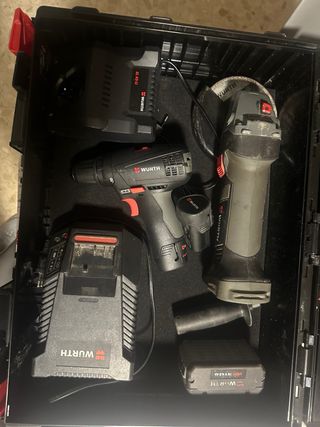 Taladro y radial Würth con accesorios