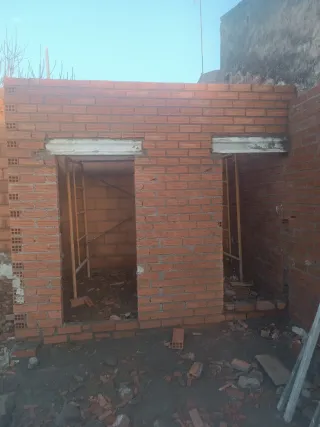 Albañil .Trabajo y dominio