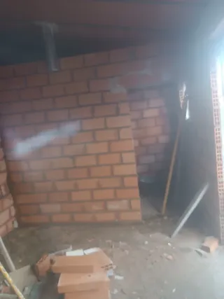 Albañil .Trabajo y dominio